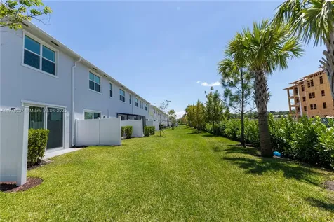 846 SE Grovebush Lane Port St. Lucie FL 34984