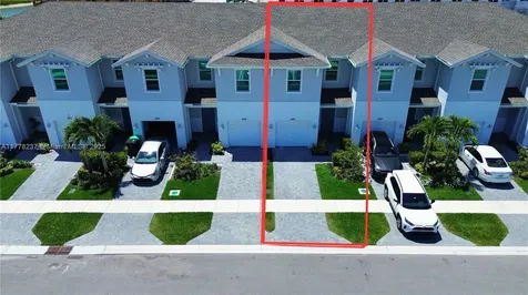 846 SE Grovebush Lane Port St. Lucie FL 34984