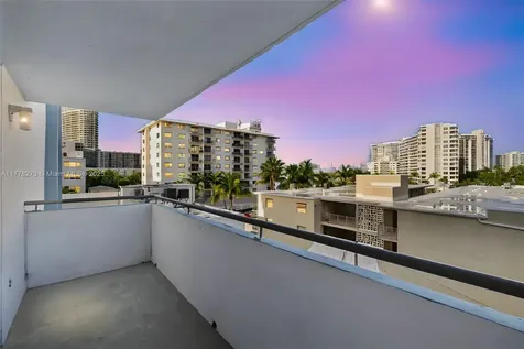 1658 Bay Road Miami Beach FL 33139