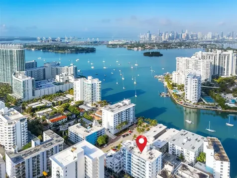 1658 Bay Road Miami Beach FL 33139