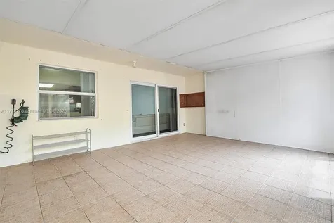 6668 SW 41st Place Davie FL 33314