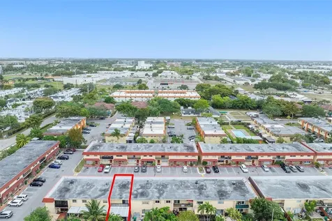 6668 SW 41st Place Davie FL 33314