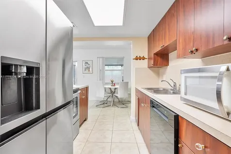 6668 SW 41st Place Davie FL 33314