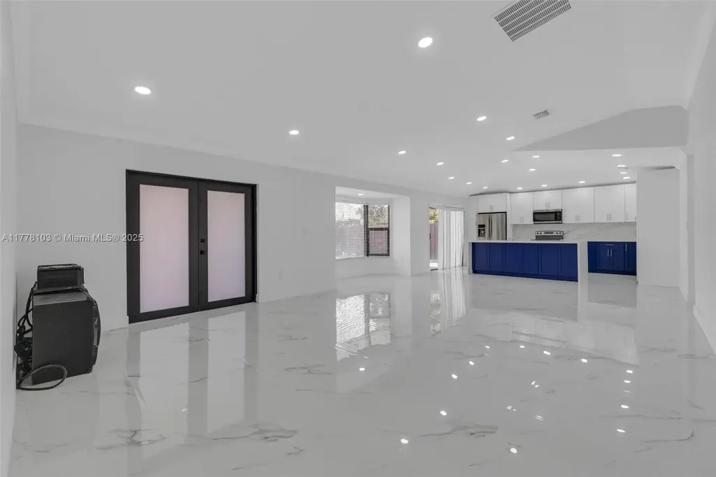 15261 SW 139th Street Miami FL 33196