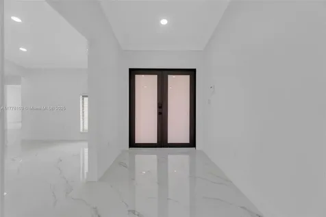 15261 SW 139th Street Miami FL 33196