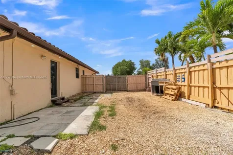 15261 SW 139th Street Miami FL 33196