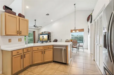10095 SW 55th Lane Cooper City FL 33328