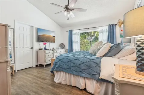 10095 SW 55th Lane Cooper City FL 33328