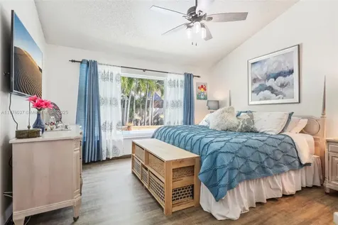 10095 SW 55th Lane Cooper City FL 33328