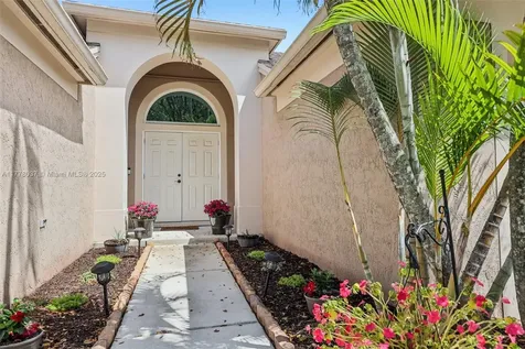 10095 SW 55th Lane Cooper City FL 33328