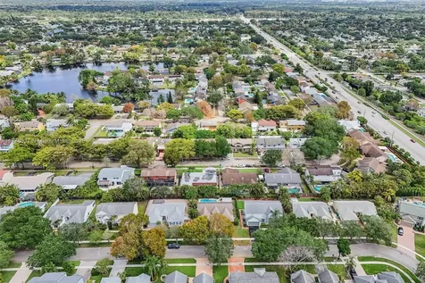 10095 SW 55th Lane Cooper City FL 33328