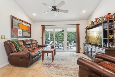 10095 SW 55th Lane Cooper City FL 33328