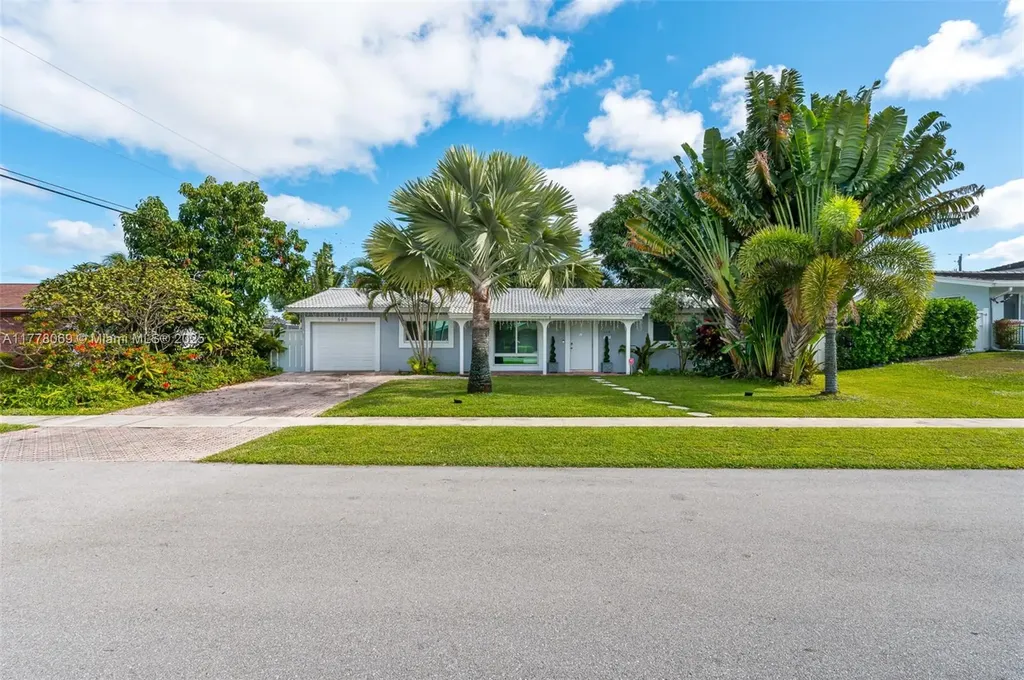668 NW 16th Avenue Boca Raton FL 33486