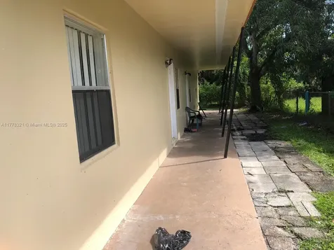 414 NW 15th Way Fort Lauderdale FL 33311