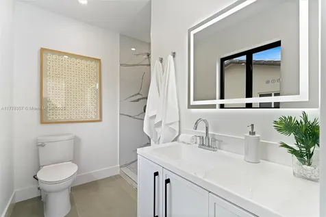 2800 NE 56th Court Fort Lauderdale FL 33308