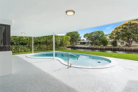 2800 NE 56th Court Fort Lauderdale FL 33308