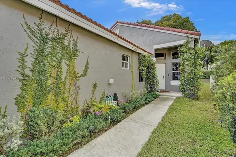 648 Sand Creek Circle Weston FL 33327