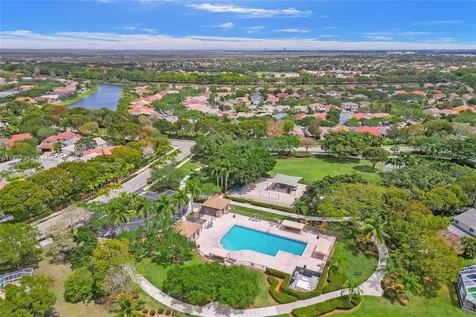 648 Sand Creek Circle Weston FL 33327
