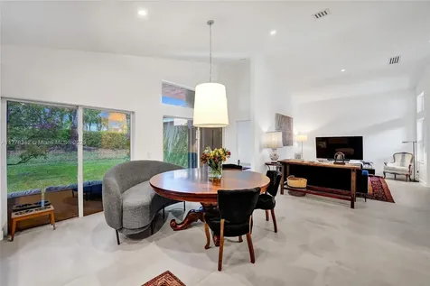 648 Sand Creek Circle Weston FL 33327