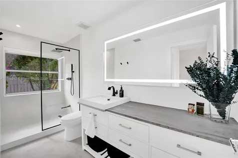648 Sand Creek Circle Weston FL 33327