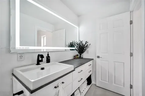 648 Sand Creek Circle Weston FL 33327