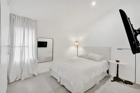 648 Sand Creek Circle Weston FL 33327