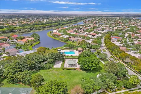 648 Sand Creek Circle Weston FL 33327