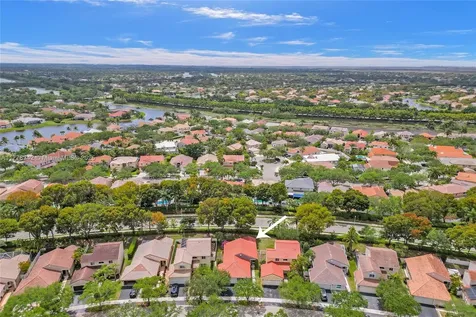 648 Sand Creek Circle Weston FL 33327