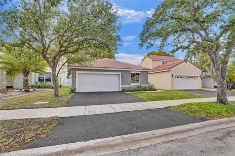 648 Sand Creek Circle Weston FL 33327