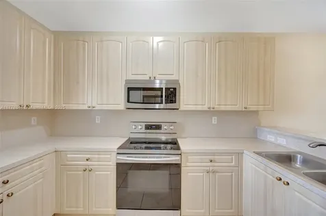 3274 NE 11th Drive Homestead FL 33033