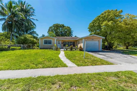3800 NW 37th Street Lauderdale Lakes FL 33309