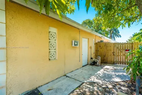 3800 NW 37th Street Lauderdale Lakes FL 33309