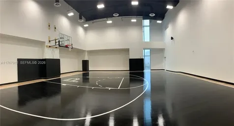 851 NE 1st Avenue Miami FL 33132