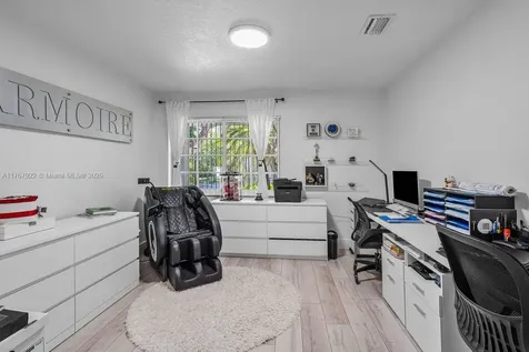 517 Misty Oaks Drive Pompano Beach FL 33069