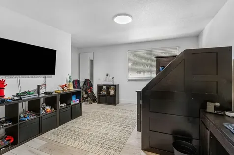 517 Misty Oaks Drive Pompano Beach FL 33069