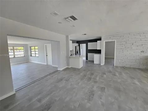 210 SW 68th Boulevard Pembroke Pines FL 33023
