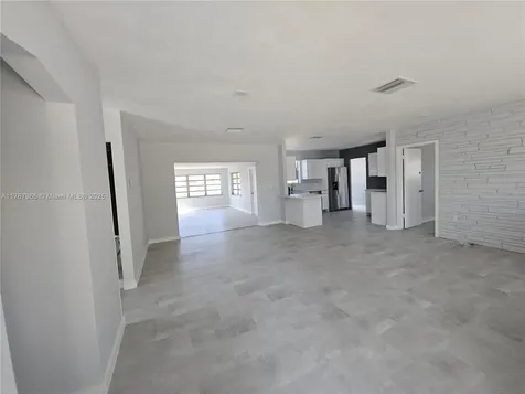 210 SW 68th Boulevard Pembroke Pines FL 33023
