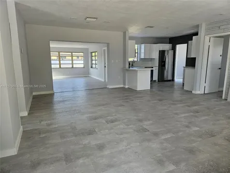 210 SW 68th Boulevard Pembroke Pines FL 33023