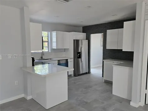 210 SW 68th Boulevard Pembroke Pines FL 33023