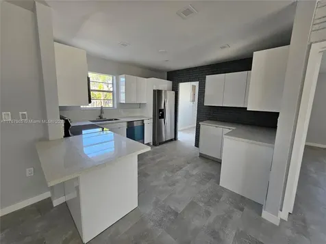 210 SW 68th Boulevard Pembroke Pines FL 33023