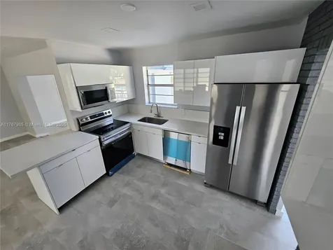 210 SW 68th Boulevard Pembroke Pines FL 33023