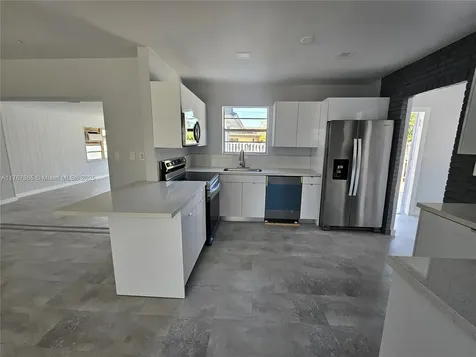 210 SW 68th Boulevard Pembroke Pines FL 33023