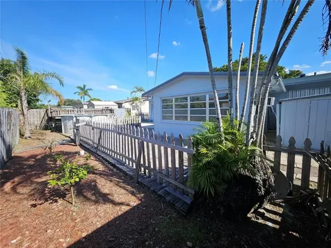 210 SW 68th Boulevard Pembroke Pines FL 33023