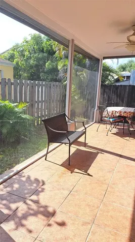 1100 SW 85th Terrace Pembroke Pines FL 33025
