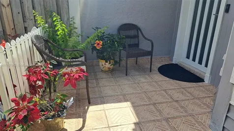 1100 SW 85th Terrace Pembroke Pines FL 33025