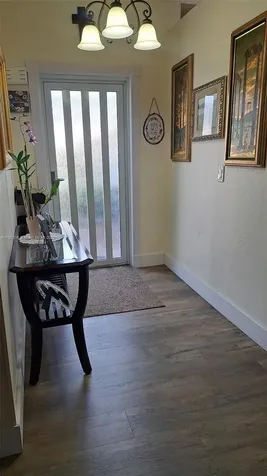 1100 SW 85th Terrace Pembroke Pines FL 33025