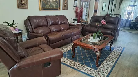 1100 SW 85th Terrace Pembroke Pines FL 33025