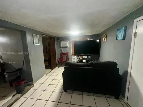 1739 NW 113th Terrace Miami FL 33167