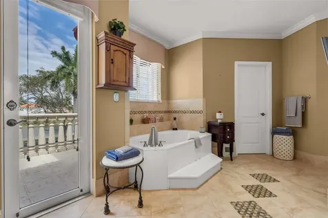16254 SW 67th Terrace Miami FL 33193-5589