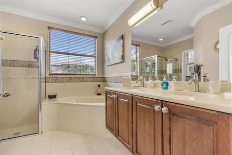 16254 SW 67th Terrace Miami FL 33193-5589